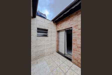 Casa à venda com 161m², 3 quartos e 6 vagas Casa à venda com 161m², 3 quartos e 6 vagasVaranda do Quarto 2