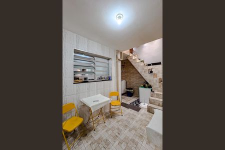 Casa à venda com 161m², 3 quartos e 6 vagas Casa à venda com 161m², 3 quartos e 6 vagasÁrea de Serviço