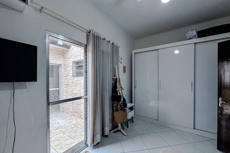 Casa à venda com 161m², 3 quartos e 6 vagas Casa à venda com 161m², 3 quartos e 6 vagasQuarto 2