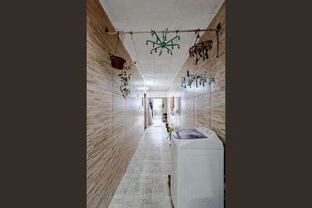 Casa à venda com 161m², 3 quartos e 6 vagas Casa à venda com 161m², 3 quartos e 6 vagasÁrea de Serviço