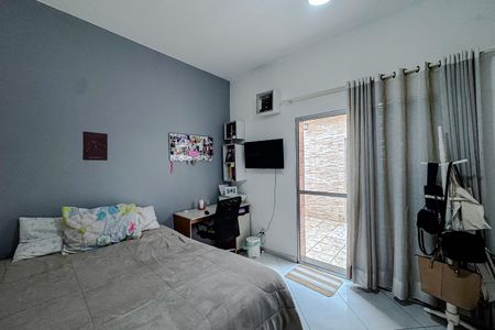Casa à venda com 161m², 3 quartos e 6 vagas Casa à venda com 161m², 3 quartos e 6 vagasQuarto 2