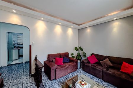 Casa à venda com 161m², 3 quartos e 6 vagas Casa à venda com 161m², 3 quartos e 6 vagasSala