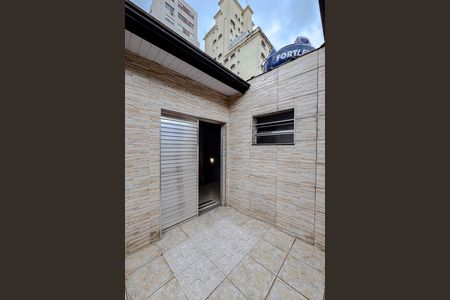 Casa à venda com 161m², 3 quartos e 6 vagas Casa à venda com 161m², 3 quartos e 6 vagasVaranda do Quarto 2