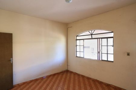 Sala/Quarto de casa para alugar com 3 quartos, 240m² em Penha, Belo Horizonte