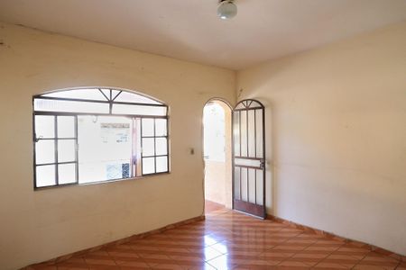 Casa para alugar com 240m², 3 quartos e sem vagaSala/Quarto