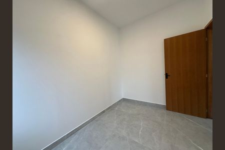 Quarto 2 de casa para alugar com 3 quartos, 85m² em Jardim Silveira, Barueri