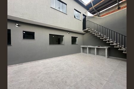 Quintal de casa para alugar com 3 quartos, 85m² em Jardim Silveira, Barueri