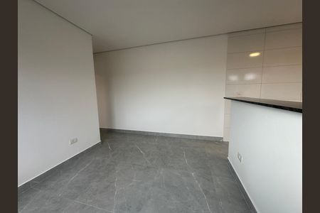 Sala de casa para alugar com 1 quarto, 50m² em Jardim Silveira, Barueri