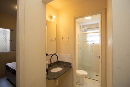 Banheiro de apartamento para alugar com 2 quartos, 58m² em Gopouva, Guarulhos
