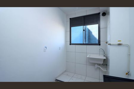 Cozinha e Área de Serviço de apartamento para alugar com 2 quartos, 40m² em Vila Andrade, São Paulo