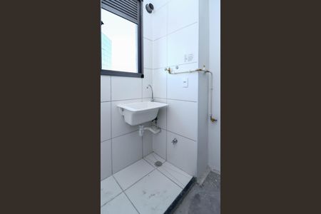 Cozinha e Área de Serviço de apartamento para alugar com 2 quartos, 40m² em Vila Andrade, São Paulo