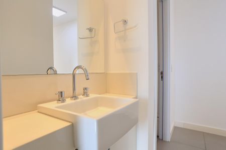Apartamento para alugar com 69m², 2 quartos e 1 vaga Apartamento para alugar com 69m², 2 quartos e 1 vagaBanheiro