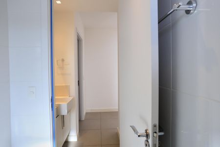 Banheiro de apartamento para alugar com 2 quartos, 69m² em Santa Efigênia, Belo Horizonte