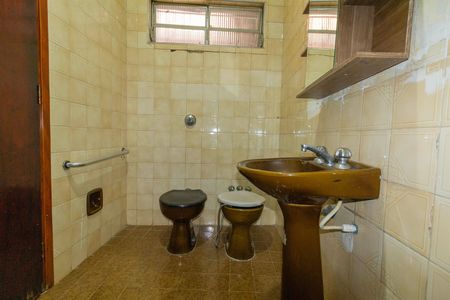 Casa para alugar com 200m², 3 quartos e 2 vagasBanheiro 1