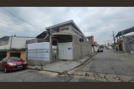 Casa para alugar com 200m², 3 quartos e 2 vagasFachada 