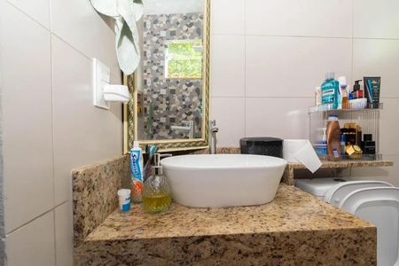 Casa para alugar com 85m², 2 quartos e 1 vaga Casa para alugar com 85m², 2 quartos e 1 vagaBanheiro