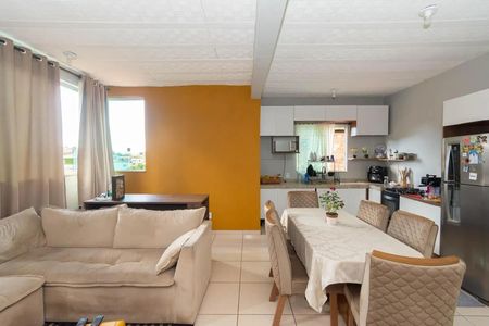 Sala de casa para alugar com 2 quartos, 85m² em Solar do Barreiro, Belo Horizonte