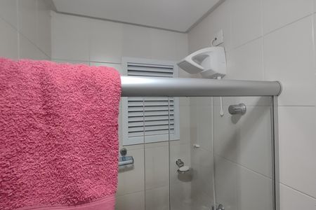 Banheiro de apartamento à venda com 2 quartos, 64m² em Santo Antônio, São Caetano do Sul