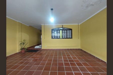Garagem de casa para alugar com 3 quartos, 202m² em Cidade Dutra, São Paulo