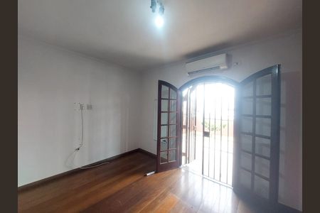 Casa para alugar com 202m², 3 quartos e 2 vagas Casa para alugar com 202m², 3 quartos e 2 vagasSuíte