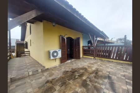 Casa para alugar com 202m², 3 quartos e 2 vagas Casa para alugar com 202m², 3 quartos e 2 vagasVaranda