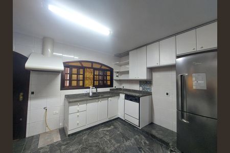 Casa para alugar com 202m², 3 quartos e 2 vagas Casa para alugar com 202m², 3 quartos e 2 vagasCozinha