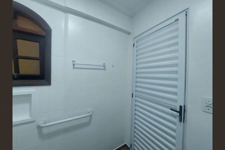 Casa para alugar com 202m², 3 quartos e 2 vagas Casa para alugar com 202m², 3 quartos e 2 vagasBanheiro na Área de Serviço