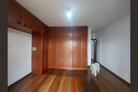 Casa para alugar com 202m², 3 quartos e 2 vagas Casa para alugar com 202m², 3 quartos e 2 vagasSuíte