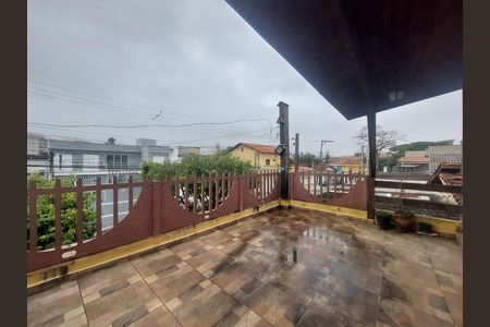 Casa para alugar com 202m², 3 quartos e 2 vagas Casa para alugar com 202m², 3 quartos e 2 vagasVaranda