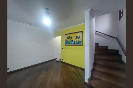 Casa para alugar com 202m², 3 quartos e 2 vagas Casa para alugar com 202m², 3 quartos e 2 vagasSala de Jantar