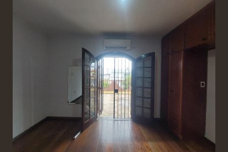 Casa para alugar com 202m², 3 quartos e 2 vagas Casa para alugar com 202m², 3 quartos e 2 vagasSuíte