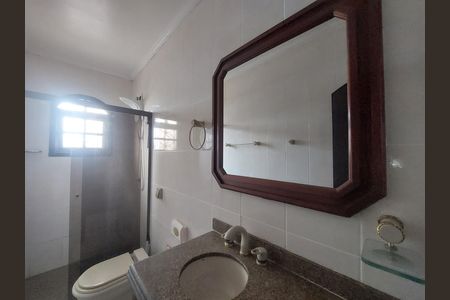 Casa para alugar com 202m², 3 quartos e 2 vagas Casa para alugar com 202m², 3 quartos e 2 vagasBanheiro Suíte