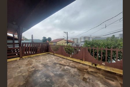 Casa para alugar com 202m², 3 quartos e 2 vagas Casa para alugar com 202m², 3 quartos e 2 vagasVaranda