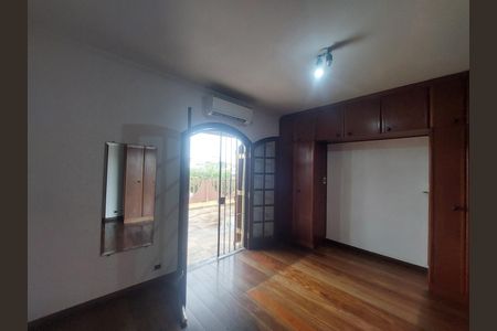 Casa para alugar com 202m², 3 quartos e 2 vagas Casa para alugar com 202m², 3 quartos e 2 vagasSuíte