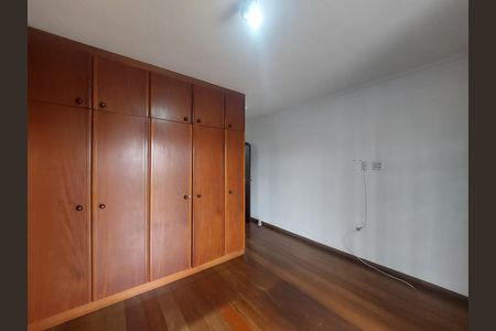 Casa para alugar com 202m², 3 quartos e 2 vagas Casa para alugar com 202m², 3 quartos e 2 vagasSuíte
