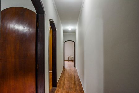 Corredor de casa à venda com 3 quartos, 149m² em Vila Mazzei, Santo André