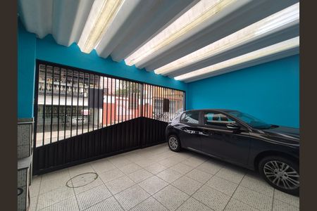 Garagem de casa à venda com 3 quartos, 149m² em Vila Mazzei, Santo André