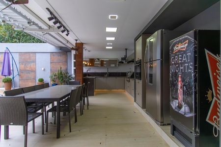 Casa de condomínio para alugar com 600m², 4 quartos e 5 vagasÁrea gourmet