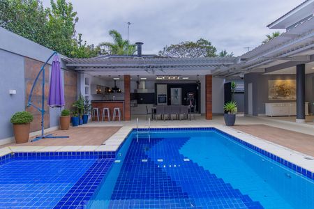 Casa de condomínio para alugar com 600m², 4 quartos e 5 vagasPiscina