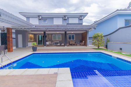 Casa de condomínio para alugar com 600m², 4 quartos e 5 vagasPiscina