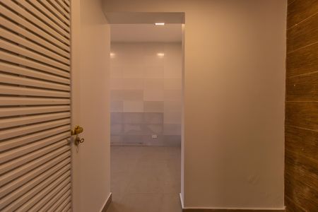Casa de condomínio para alugar com 600m², 4 quartos e 5 vagasEspaço andar inferior