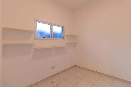 Casa de condomínio para alugar com 600m², 4 quartos e 5 vagasQuarto de Serviço