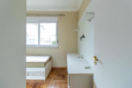 Casa de condomínio para alugar com 600m², 4 quartos e 5 vagasQuarto 2