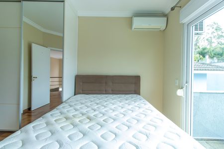 Casa de condomínio para alugar com 600m², 4 quartos e 5 vagasQuarto 3 - Suíte