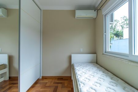Casa de condomínio para alugar com 600m², 4 quartos e 5 vagasQuarto 2