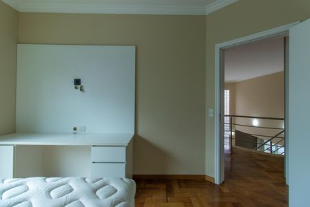 Casa de condomínio para alugar com 600m², 4 quartos e 5 vagasQuarto 3 - Suíte