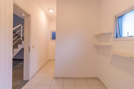 Casa de condomínio para alugar com 600m², 4 quartos e 5 vagasQuarto de Serviço