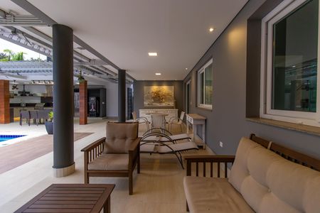 Casa de condomínio para alugar com 600m², 4 quartos e 5 vagasAmbiente dos fundos