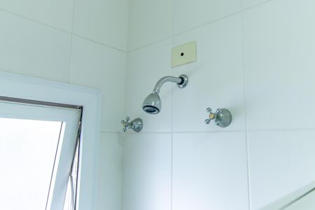 Casa de condomínio para alugar com 600m², 4 quartos e 5 vagasBanheiro Social