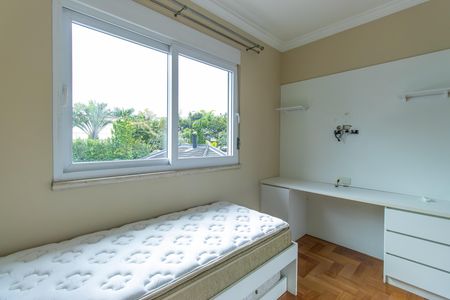 Casa de condomínio para alugar com 600m², 4 quartos e 5 vagasQuarto 2
